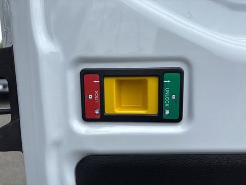 Used 2023 Ford E-Transit Medium Roof RWD image 38