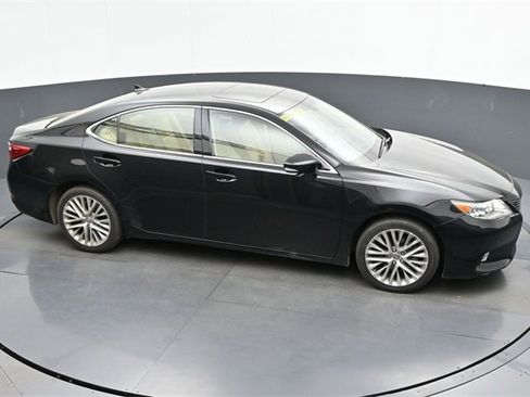 Used 2013 Lexus ES 350 w/ Luxury Pkg image 19