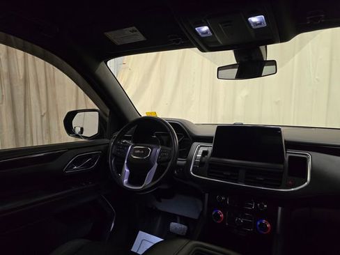 Used 2021 GMC Yukon SLE w/ Gmc Pro Safety Plus Package AWD/4WD image 34