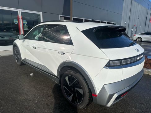 Used 2025 Hyundai Ioniq 5 Limited image 3