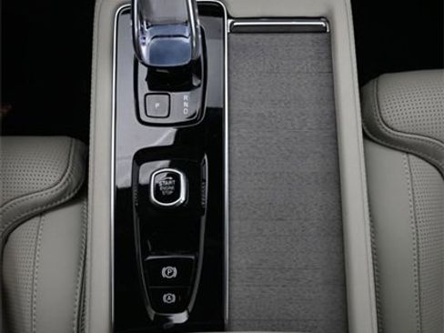 New 2026 Volvo XC90 B6 Ultra image 10