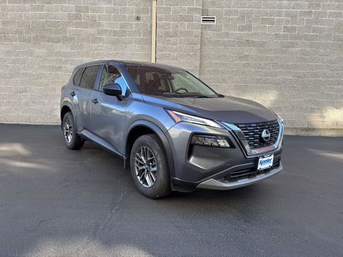 Used 2023 Nissan Rogue S AWD/4WD image 1