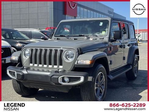 Used 2023 Jeep Wrangler Unlimited Sahara w/ Cold Weather Group AWD/4WD image 4