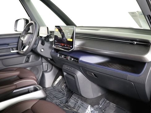 New 2025 Volkswagen ID. Buzz Pro S image 41