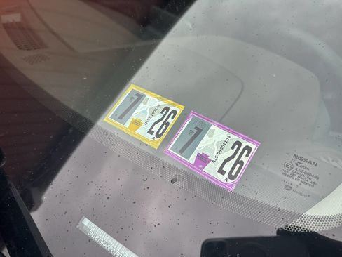 Used 2023 Nissan Rogue S image 33