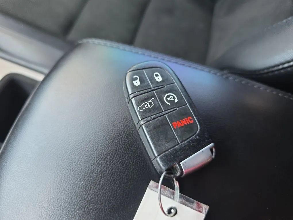 Used 2019 Jeep Grand Cherokee Altitude AWD/4WD image 37