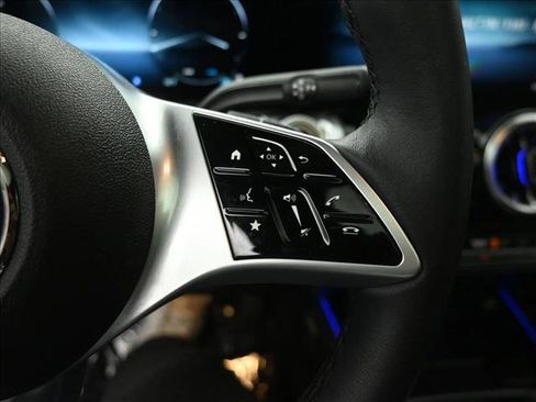 Certified 2026 Mercedes-Benz GLB 250 4MATIC image 15