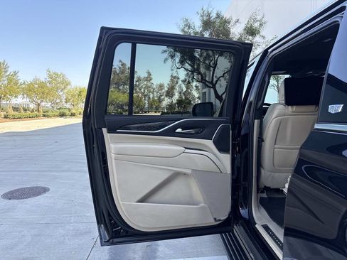 Used 2021 Cadillac Escalade ESV Premium Luxury w/ Driver Assist Tech Package RWD image 11