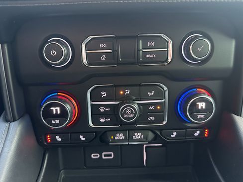 Used 2021 Chevrolet Tahoe LT image 49