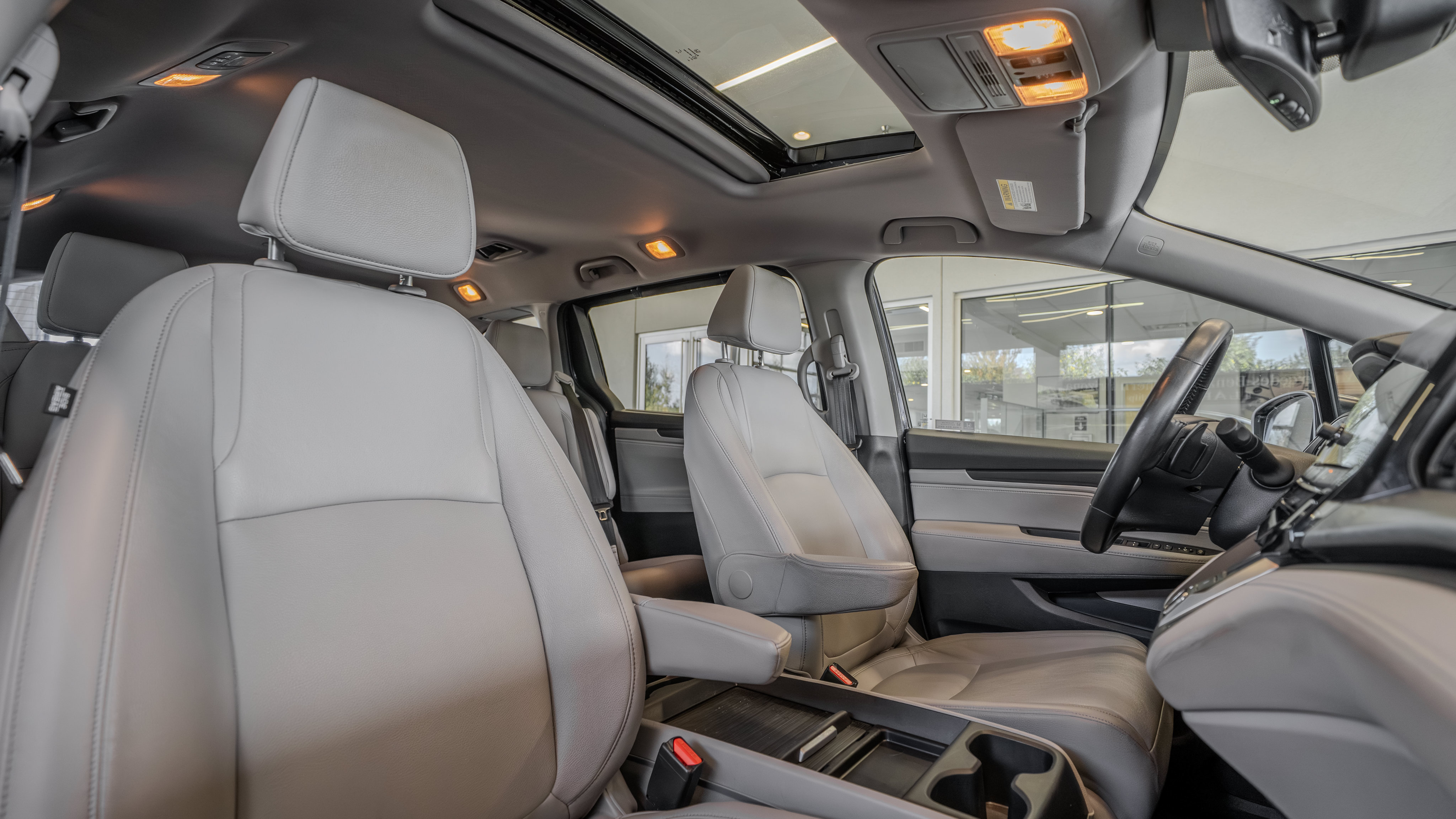 Used 2024 Honda Odyssey EX-L image 32