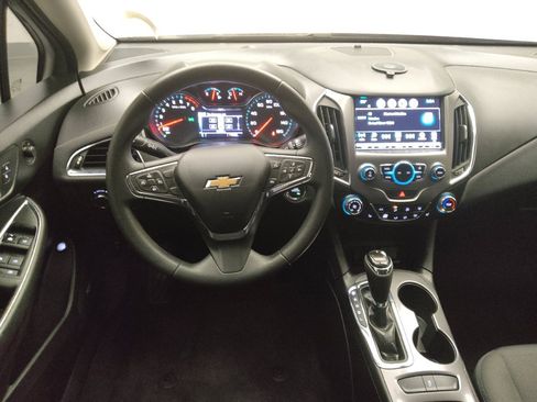 Used 2018 Chevrolet Cruze LT w/ Sun And Sound Package FWD image 22
