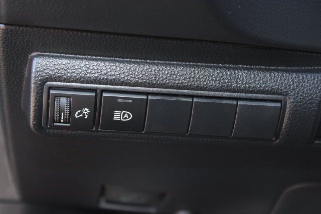 Used 2024 Toyota Corolla LE w/ LE Convenience Package FWD image 12