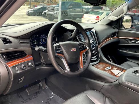 Used 2016 Cadillac Escalade ESV Premium AWD/4WD image 16