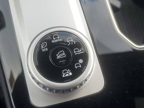 New 2026 Mitsubishi Outlander AWD image 35