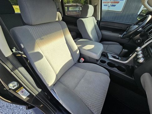 Used 2013 Toyota Tundra 2WD CrewMax w/ Tow Pkg image 33