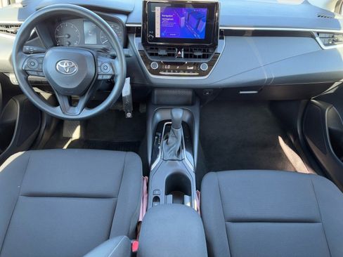 Used 2025 Toyota Corolla LE image 14