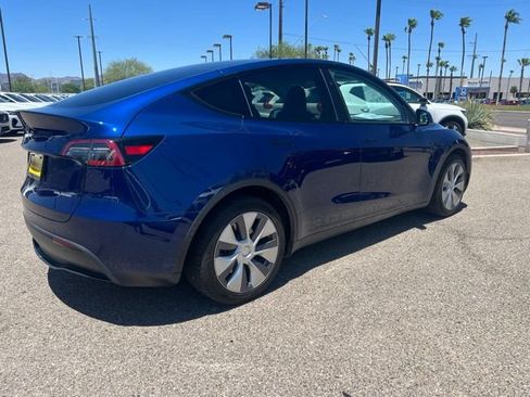 Used 2023 Tesla Model Y Long Range AWD/4WD image 3