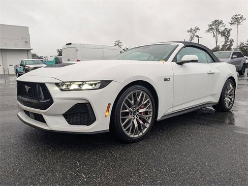 Used 2024 Ford Mustang GT Premium image 5