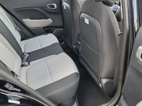 Certified 2025 Hyundai Venue SEL FWD image 14