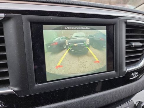 Used 2021 Chrysler Voyager LX image 11