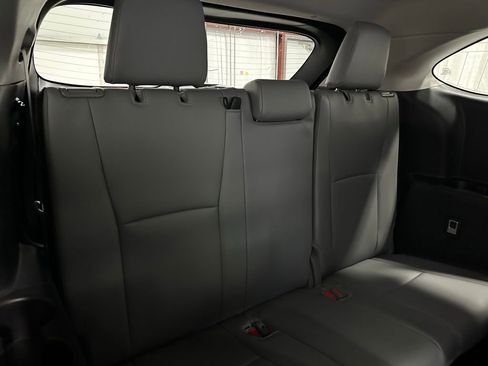 Used 2025 Toyota Highlander XLE image 61