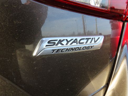 Used 2015 MAZDA MAZDA3 i Sport image 13