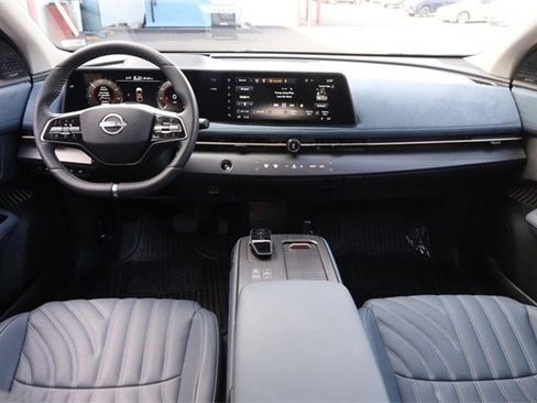 Certified 2025 Nissan Ariya Platinum image 21