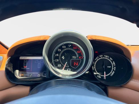 Used 2015 Ferrari California T image 23