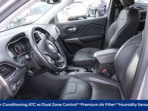 Used 2020 Jeep Cherokee Latitude Lux w/ Comfort/Convenience Group image 6