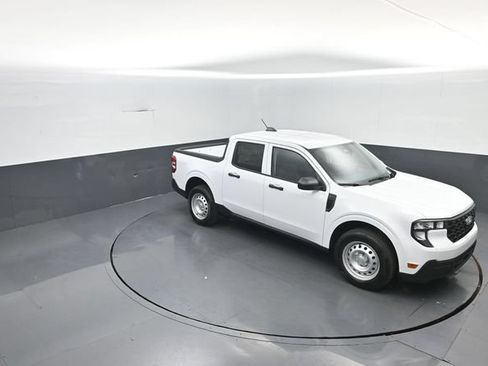 New 2026 Ford Maverick XL w/ Equipment Group 101A AWD/4WD image 22