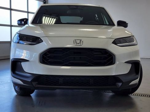 Used 2025 Honda HR-V Sport image 2
