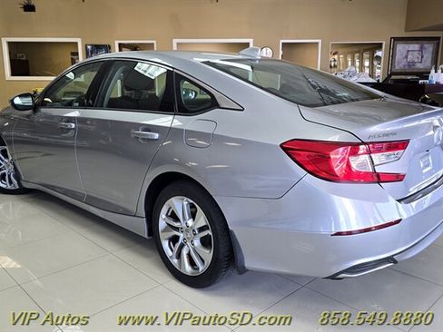 Used 2018 Honda Accord LX image 2