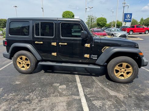 Used 2019 Jeep Wrangler Unlimited Sport S AWD/4WD image 6