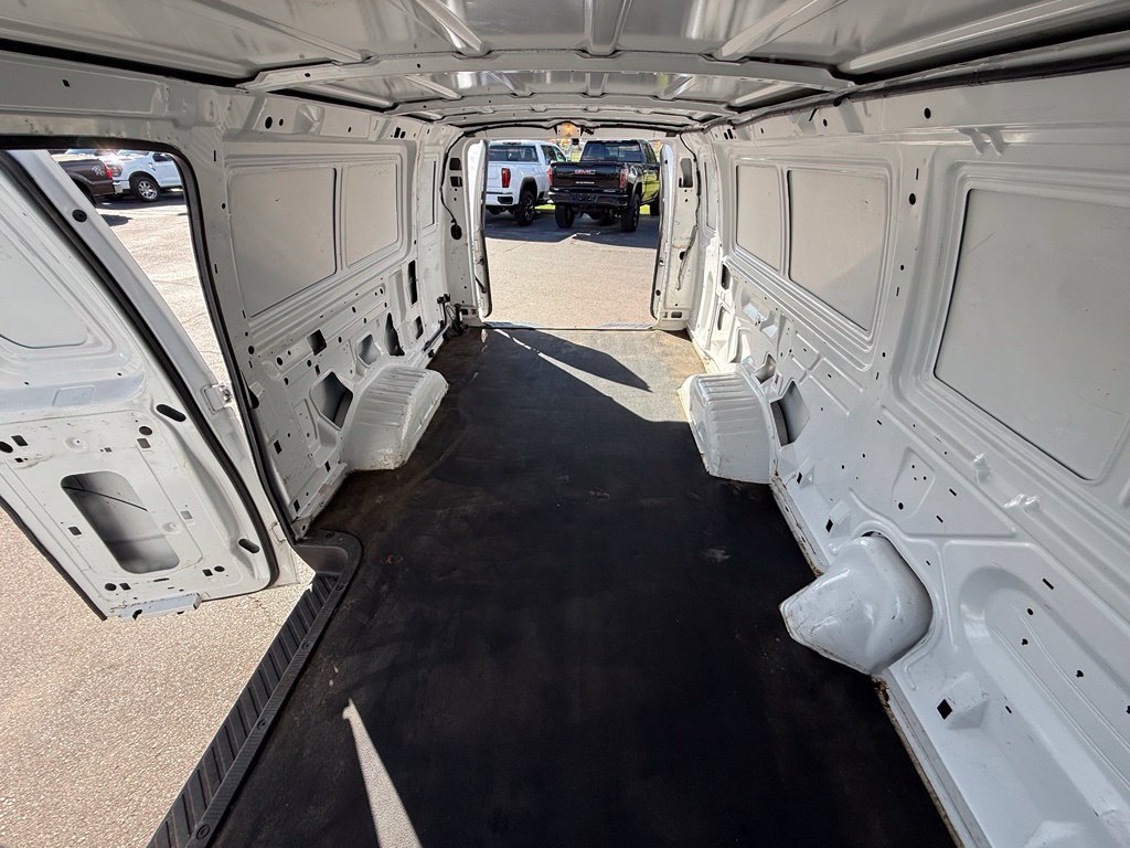 Used 2014 Ford E-350 and Econoline 350 Extended Super Duty RWD image 29