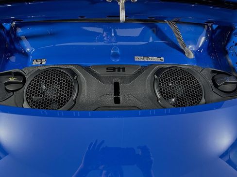 Certified 2025 Porsche 911 Carrera 4 GTS AWD/4WD image 28