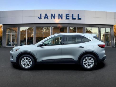 Used 2023 Ford Escape Active w/ Tech Pack #2 AWD/4WD image 8