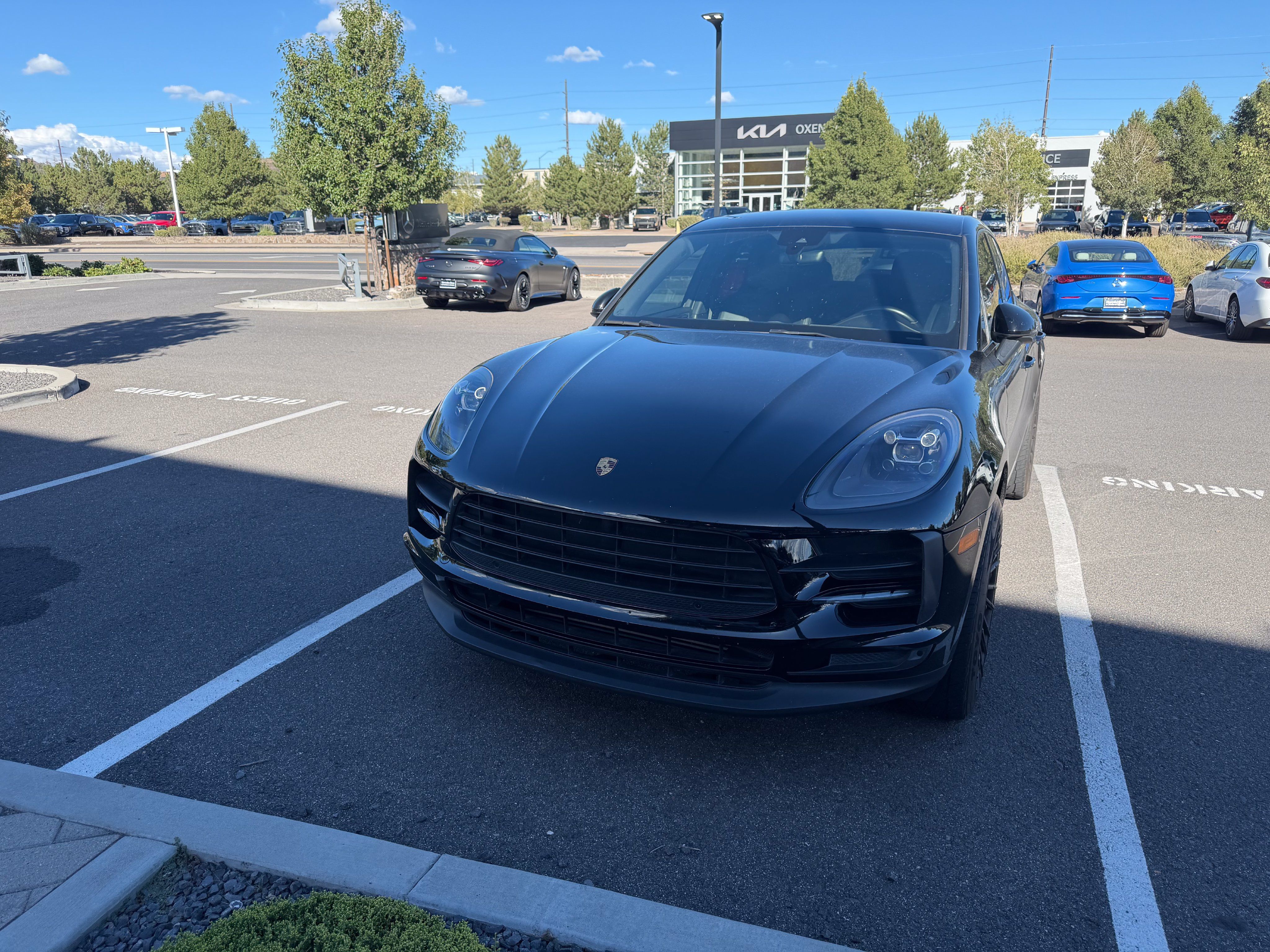 Used 2020 Porsche Macan AWD/4WD image 1