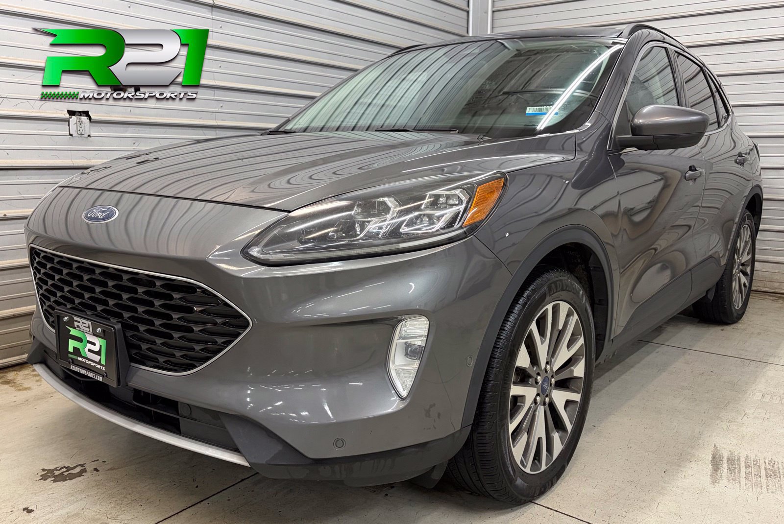 Used 2021 Ford Escape Titanium AWD/4WD image 1