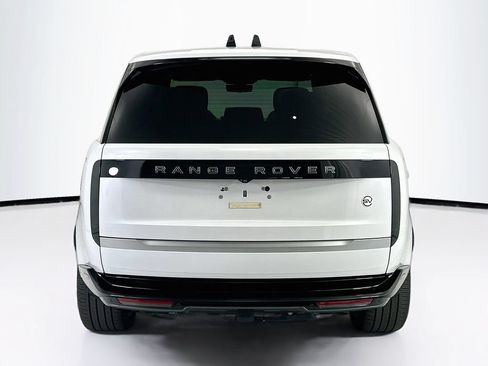 Used 2025 Land Rover Range Rover SV AWD/4WD image 6