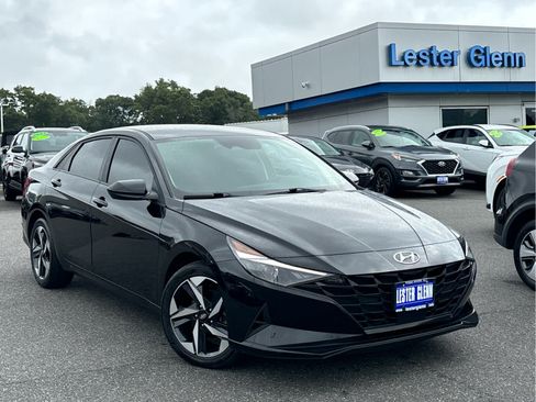 Used 2023 Hyundai Elantra SEL w/ Convenience Package FWD image 30