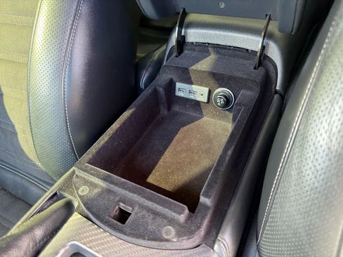 Used 2020 Nissan GT-R Premium w/ Premium Interior Package image 15