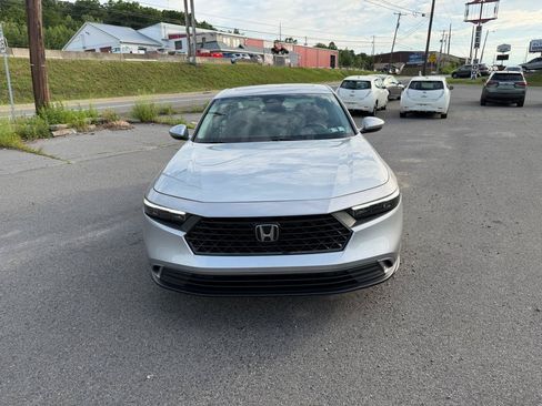 Used 2024 Honda Accord EX image 2