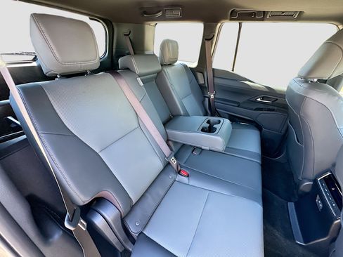 Used 2024 Lexus GX 550 image 30