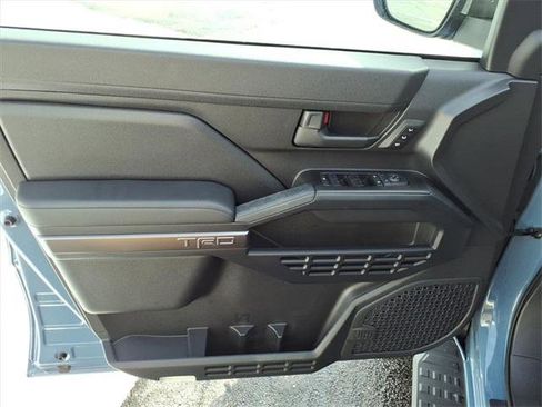 Certified 2025 Toyota 4Runner TRD Off-Road Premium image 8