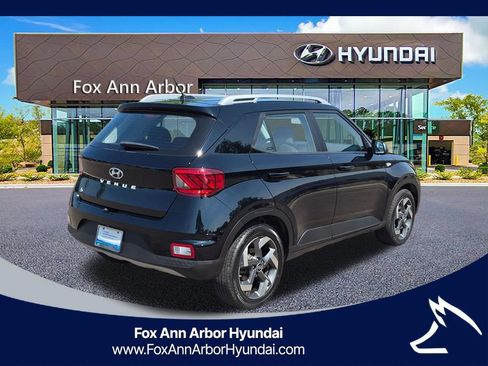 Certified 2023 Hyundai Venue SEL w/ Cargo Package FWD image 5