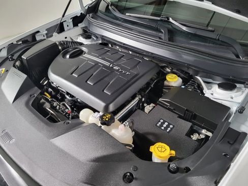 Used 2022 Jeep Cherokee Trailhawk w/ Sound & Nav Group image 10