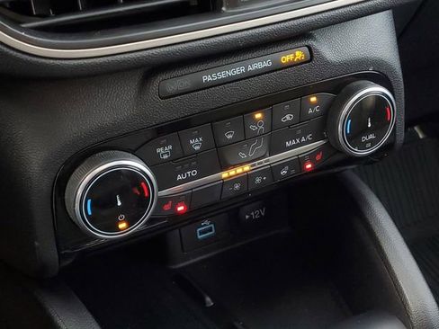 Certified 2022 Ford Escape SEL w/ SEL Stealth AWD Package image 24