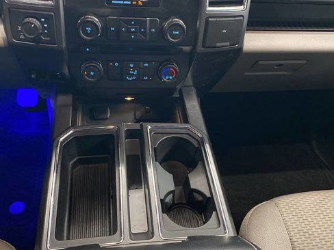 Used 2016 Ford F150 XLT image 11