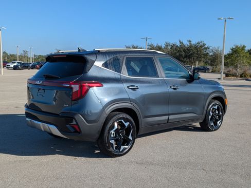 Certified 2025 Kia Seltos EX w/ EX Sunroof Package image 5