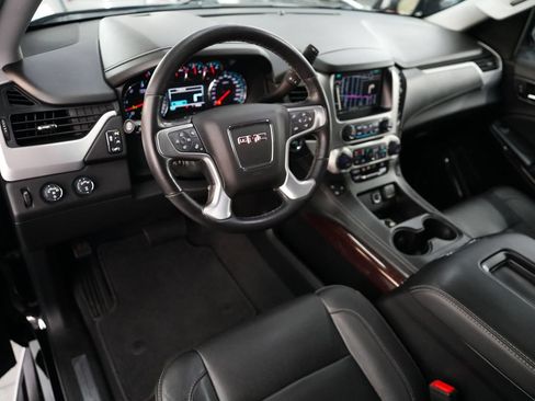 Used 2020 GMC Yukon XL SLT w/ Open Road Package AWD/4WD image 16
